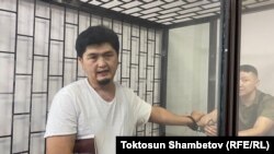 Адилет Балтабай акыркы сот жараянында. 2022-жылдын 27-июлу. Бишкек шаардык соту, Кыргызстан.