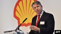 Shell Chief Executive Officer Ben van Beurden: “We are acutely aware that our decision last week to purchase a cargo of Russian crude oil...was not the right one and we are sorry." (file photo)