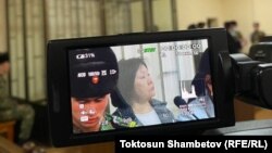 Асия Сасыкбаеванын бөгөт чарасы каралып жаткан учур. 11-ноябрь, 2022. Бишкек шаардык соту. 