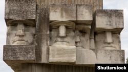 Una dintre clădirile sovietice din Estonia care ar putea foi demolate. Țara baltică a făcut parte, în trecut, din Uniunea Sovietică. 