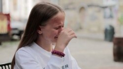 "Tani jeni rusë": Familja ukrainase kujton shpërnguljen me forcë në Moskë