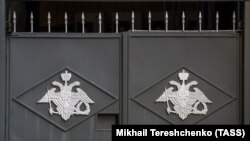 Ворота біля будівлі Міноборони РФ у Москві (фото ілюстративне)