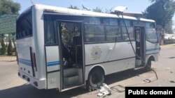 Ичиндеги газ баллон жарылган автобус.