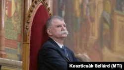 Kövér László házelnök az Országgyűlés plenáris ülésén 2022. február 21-én