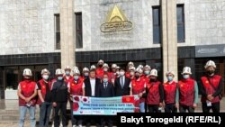 Түштүк Кореяга жумушка бараткан кыргызстандыктар. 