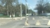 Autoritățile din regiunea separatistă Transnistria au instalat bariere de beton pe șoselele mai multor localități din zonă, 26 aprilie 2022.