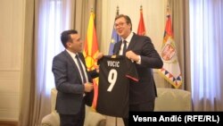 Првата средба на премиерот Заев со српскиот претседател Вучиќ во 2017 година