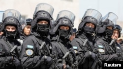 Казакстандын аскерлери ЖККУнун машыгуусунда. Алматы, Казакстан. 2018-жыл.