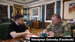 Зеленский бо раҳбари Созмони истихбороти Украина. 1 июн, 2025.