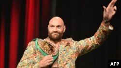 Тайсън Фюри на пресконференция преди мача си с Дионтей Уайлдър, 9 октомври 2021 г.