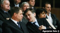 Crin Antonescu a fost președintele PNL în perioada în care partidul făcea parte din Uniunea Social Liberală și susținea guvernul premierului Victor Ponta (PSD). Crin Antonescu este cel care l-a introdus pe primarul Klaus Iohannis în politica de la București.