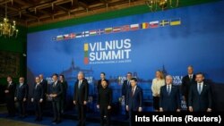 «Кожен знає, що нам потрібно, і що ви можете зробити, щоб допомогти. Рішення потрібні вже сьогодні», – заявив Зеленський на саміті 