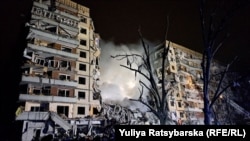 Багатоквартирний будинок, в який влучила російська ракета. Дніпро, 14 січня 2023 року