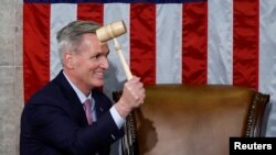 Predsedavajući Predstavničkog doma Kevin Mekarti posle izbora na tu funkciju u 15. kugu glasanja, Vašington, 7. januar 2023.