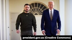 Președintele Volodimir Zelenski a fost înainte de Crăciun în Statele Unite ale Americii într-o vizită despre care s-a aflat numai când a ajuns în SUA. 