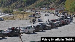 Пункт пропуску «Верхній Ларс» на кордоні Росії та Грузії, фото ілюстративне