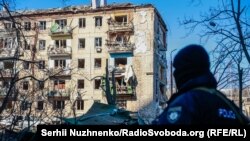 У міській адміністрації зафіксували пошкодження обстрілами 36 житлових будинків, п’ять приватних будинків, шість шкіл та чотири дитячих садочки