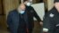 Съдебна охрана води Пламен Владимиров към залата на Софийския апелативен съд във вторник