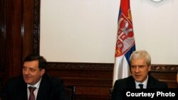 Predsednik RS Milorad Dodik i predsednik Srbije Boris Tadić na sastanku Srba iz regiona u Beogradu, 8. februar 2011