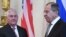 Рекс Тиллерсон (л) и Сергей Лавров (п)
