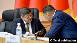 Акылбек Жапаров жана Камчыбек Ташиев. 2022-жыл.