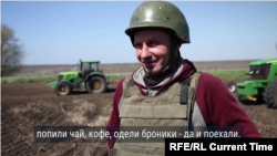 Teáztunk, kávéztunk, felhúztuk a golyóállót, aztán ucci neki – egy ukrán gazda a frontvonalközeli munkáról
