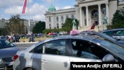 Protest taksista ispred Skupštine Srbije, 4. oktobar