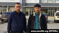 Блогер из Чиракчинского района Кашкадарьинской области Хумоюн Умрзаков (справа) с активистом общества прав человека «Эзгулик» из Яккабагского района Одилом Эльмурадом.