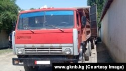 Чек арада кармалган "Камаз".