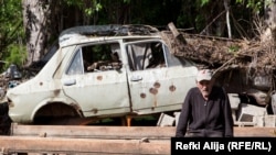 Sakiv Ademoviq, ka 28 vjet që jeton në Kosovë, por ende ëndërron që të jetë në gjendje ta vizitojë vendlindjen e tij, në Bosnjë e Hercegovinë. 