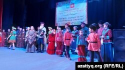 Казачий хор на концерте к Дню народного единства в России. Уральск, 3 ноября 2022 года