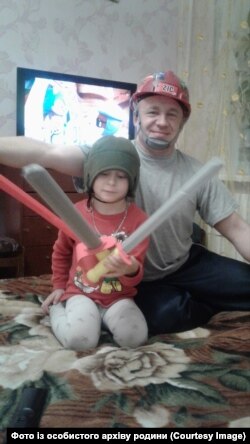 Дмитро Кос’янов із батьком Сергієм. Фото із особистого архіву родини