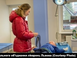 Ангеліна з Харкова з пораненим сином