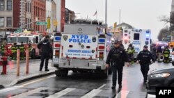 В районе станции метро "36-я улица", Нью-Йорк, 12 апреля 2022 года
