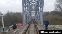 Белгороддо жарактан чыккан көпүрө. Архив. 