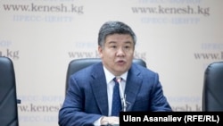 Алмамбет Шыкмаматов.