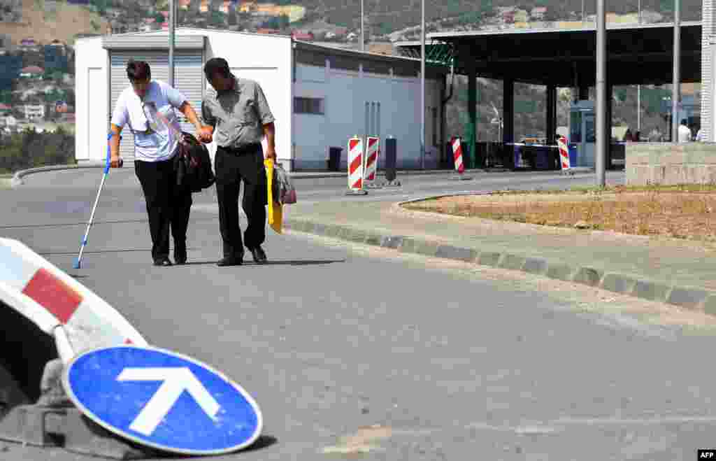 Blokirani prelaz Blace, 10. septembar 2013. 