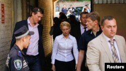 Юлия Тимошенко в суде. Киев, август 2011 г
