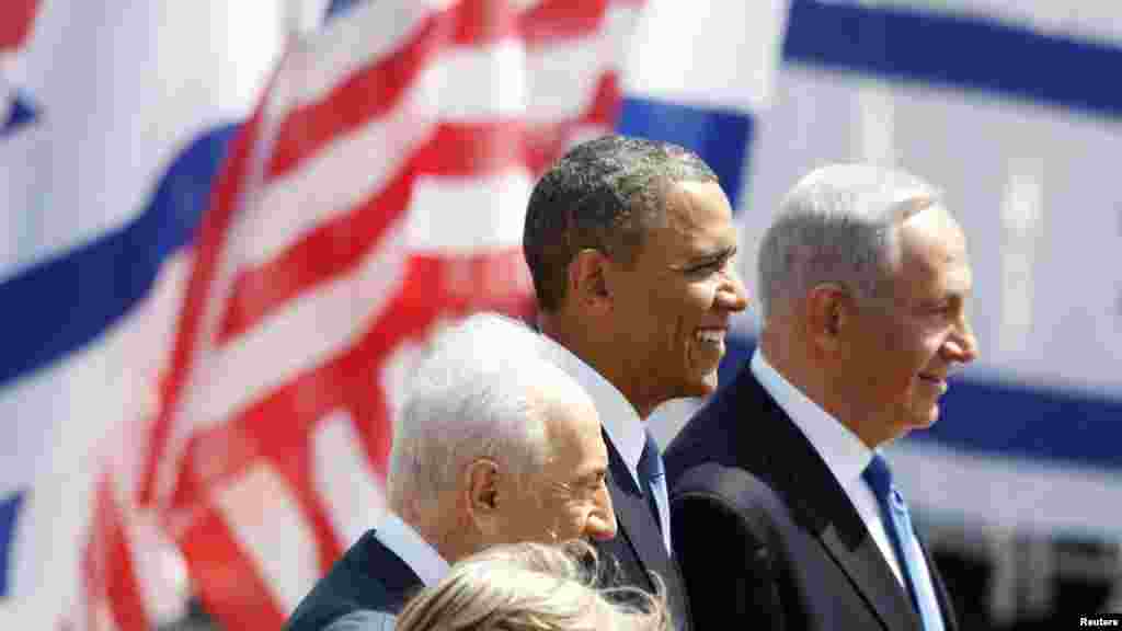 Predsjednici Barack Obam i Shimon Peres sa premijerom Benjaminom Netanyahuom na međunarodnom aerodromu Ben Gurion, 20. mart 2013. Foto: REUTERS / Darren Whiteside