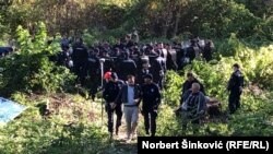 Izvođači počeli sa pripremama terena za radove na obali Dunava u Novom Sadu, uprkos protivljenju pojedinih Novosađana i aktivista, Novi Sad, 18. oktobar 2022.