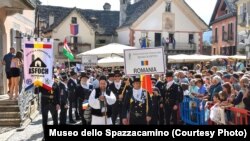 Asociația Coșarilor din România participă la parada inerrnațională a coșarilor din Santa Maggiore, 4 septembrie 2022.