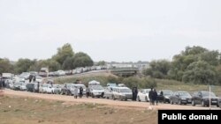 Kocsisor az egyik orosz–kazah határátkelőnél 2022. szeptember 29-én