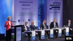 Президентка Європейської комісії Урсула фон дер Ляєн на запуску газопроводу заявила, що Європа має все необхідне, щоб звільнитися від залежності від Росії – вона назвала це «питанням політичної волі»