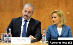 Ministrul Apărării, Vasile Dîncu, și Gabriela Firea, ministrul Familiei, au lipsit la toate ședințele de plen din Senat în intervalul februarie - iunie 2022. Imagine generică