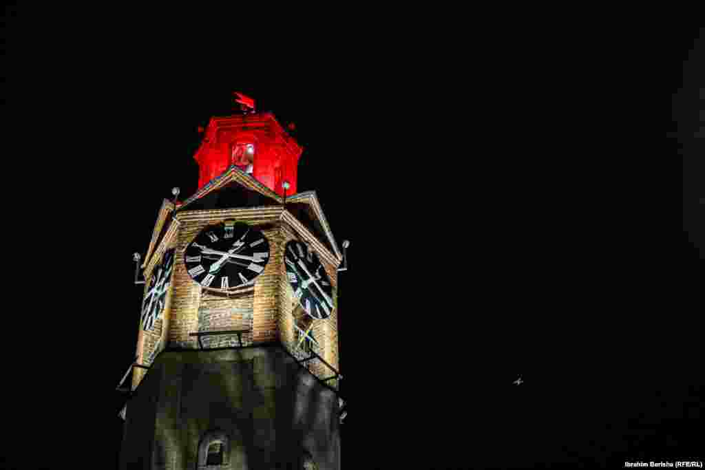 Sahat Kulla është ndërtuar në Prishtinë në shekullin e 19-të.&nbsp;