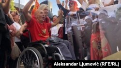 Grupa građana koja organizuje protest najavila je da žele da poruče "ne daljoj fašizaciji i klerikalizaciji crnogorskoga društva".