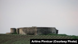 Cazematele și buncărele de pe granița româno-iugoslavă s-au dovedit inutile din anii '50 până azi. 