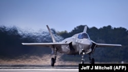 Модель американського винищувача F-35