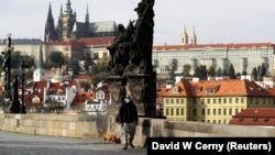 Як повідомляє Міністерство охорони здоров’я Чехії, тільки за 21 грудня в країні захворіли 7860 людей