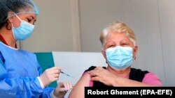 Formula Sanofi-GSK ar putea fi folosită la rapel în caz că cei deja vaccinați vor avea nevoie de doze suplimentare.